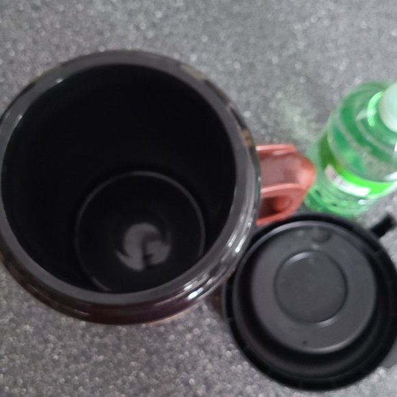 TIM HORTON Thermos /travel mugJumbo 64 oz - Picture 3 of 3